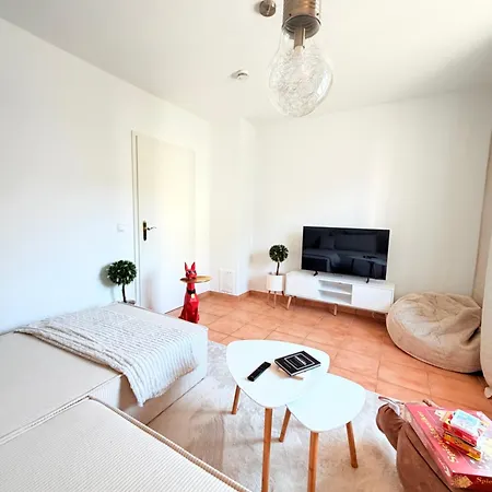 Direkt Am Bahnhof Mit Dachterasse Apartamento *