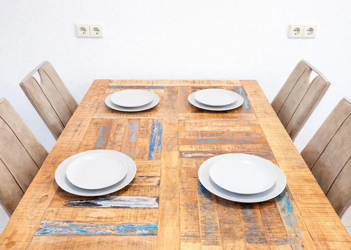 Direkt Am Bahnhof Mit Dachterasse Appartement *